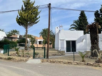 CASA UNIFAMILIAR EN VENTA