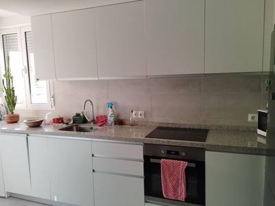 Habitaciones en C/ Lubina, Granada Capital por 325€ al mes