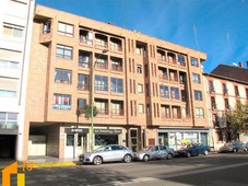 Venta Piso Burgos. Piso de tres habitaciones Buen estado primera planta con terraza