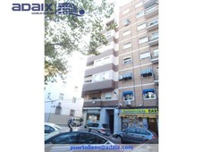 Venta Piso Puertollano. Piso de tres habitaciones en Calle María Auxiliadora. Con balcón