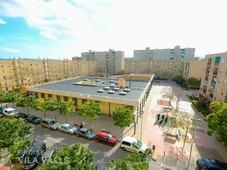 Venta Piso Sabadell. Piso de tres habitaciones Quinta planta con terraza