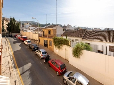Piso en venta en Cercado Bajo de Cartuja, Granada