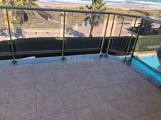 Apartamento con 3 habitaciones amueblado con ascensor, piscina, calefacción, aire acondicionado y vistas al mar en Guardamar