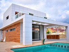 Venta Casa unifamiliar Finestrat. Nueva con terraza 208 m²