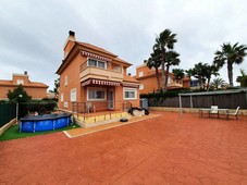 Venta Casa unifamiliar en Caridad Soler Dura Santa Pola. Con terraza 215 m²