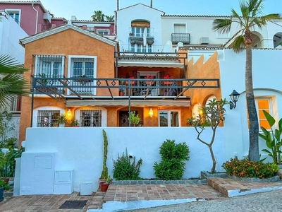 Casa adosada en venta en La Quinta, Benahavís