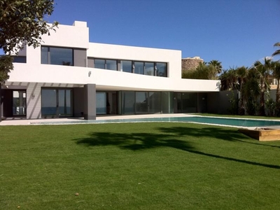 Chalet en venta en Los Monteros, Marbella