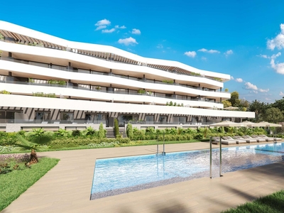 Piso bajo en venta en Montemar, Torremolinos