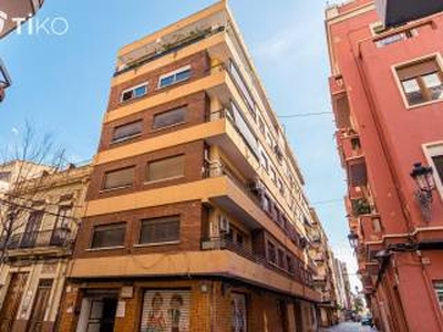 Piso de cuatro habitaciones primera planta, El Cabanyal-El Canyamelar, València