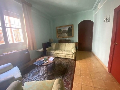Alquiler de piso en Casco Histórico de 4 habitaciones con garaje y muebles