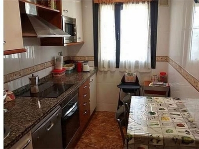 Alquiler de piso en El Llano de 2 habitaciones con muebles y calefacción