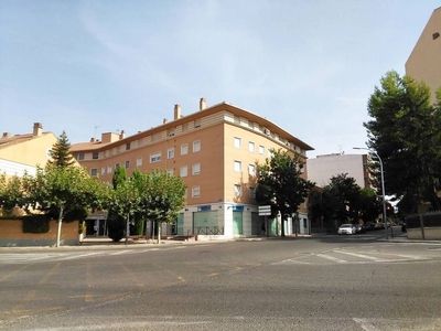 Alquiler de piso en San Roque-Concordia-Adoratrices de 2 habitaciones con garaje y calefacción