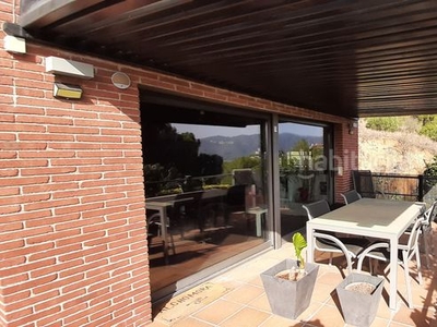 Chalet con 6 habitaciones con parking, piscina, calefacción, aire acondicionado y vistas al mar en Argentona