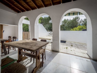 Chalet en venta en Santa Eulalia / Santa Eularia, Ibiza