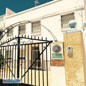 Estancia en alquiler en Almería de 240 m2