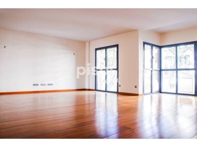 Piso en alquiler en Carrer del Baró de Pinopar, 14 en Plaça dels Patins por 1.800 €/mes