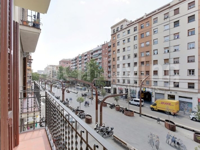 Piso en rambla de badal 176 piso con 2 habitaciones con calefacción en Barcelona