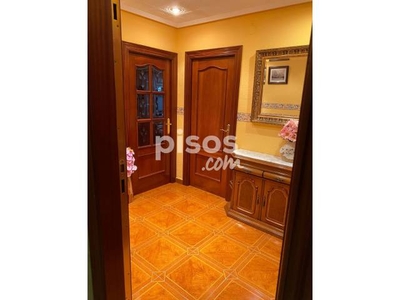 Piso en venta en Calle de María Zambrano en La Calzada por 89.900 €