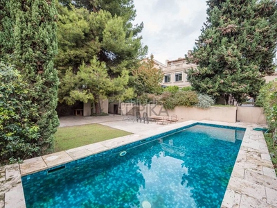 Piso exclusiva vivienda en la calle iradier con gran terraza privada, piscina y jardín en Barcelona