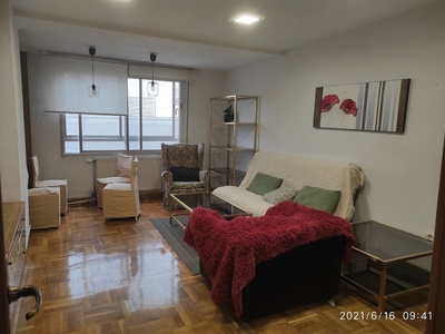 Alquiler de apartamento en calle Vitoria de 1 habitación con muebles y calefacción