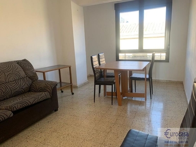 Piso en alquiler en Centro - Casco Antiguo de 2 habitaciones y 65 m²