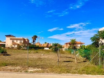 Terreno de 761 m² en Urbanización Playa Honda (30385)