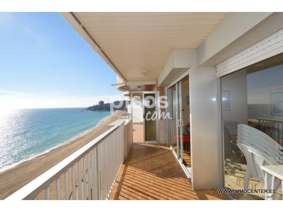 Apartamento en venta en Primera Línea de Playa, Cerca de Tiendas, Centro Urbano en Sant Antoni de Calonge por 530.000 €