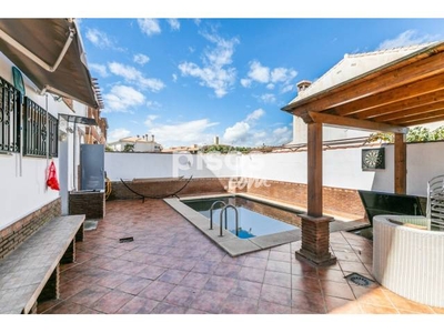 Chalet en venta en Calle de las Viñas, 6 en Monachil por 300.000 €