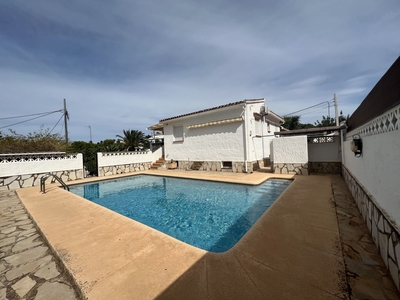 Chalet en venta en Dénia, Alicante