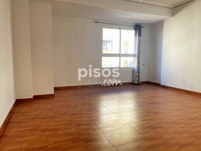 Piso en venta en Calle de Rugat