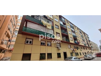 Piso en venta en Zaragoza en El Rabal por 53.000 €