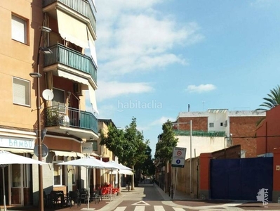 Piso segundo con 2 habitaciones, ascensor, calefacción y aire acondicionado en Viladecans