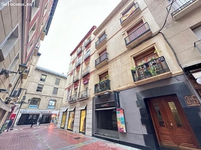 Apartamento sin amueblar en la mejor zona de Zaragoza