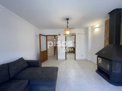 Chalet adosado en alquiler en Carrer Major