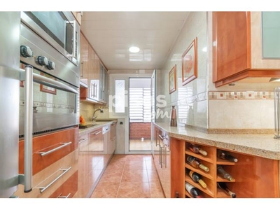 Piso en venta en Carrer de Sant Joan de Malta, 50, cerca de Carrer de Perú