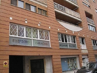 Piso en venta en Ceuta de 3 habitaciones con terraza y ascensor