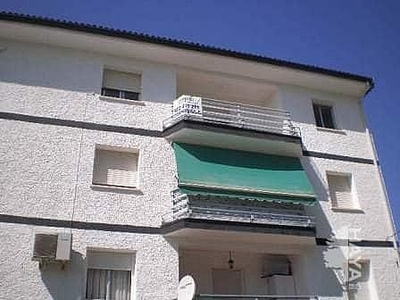 Piso en venta en Villarejo de Salvanés de 3 habitaciones con terraza y piscina