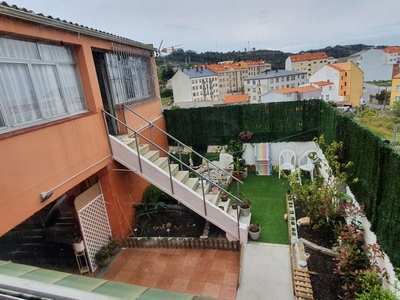 Venta de casa con terraza en Arteixo