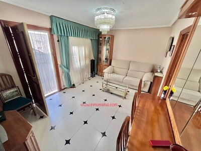 Casa adosada con 3 habitaciones con calefacción en Rozas de Madrid (Las)