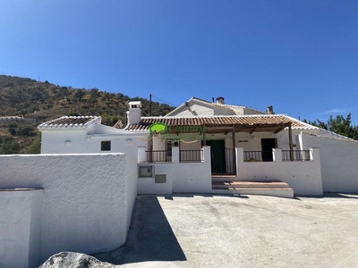 Casa con terreno en Canillas de Aceituno