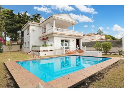 Casa en venta en Artola en Cabopino-Reserva de Marbella por 890.000 €