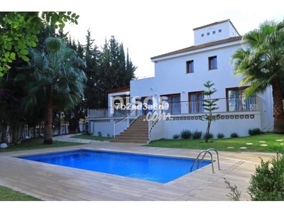 Casa en venta en Nueva Andalucia en Los Naranjos-Las Brisas por 1.950.000 €