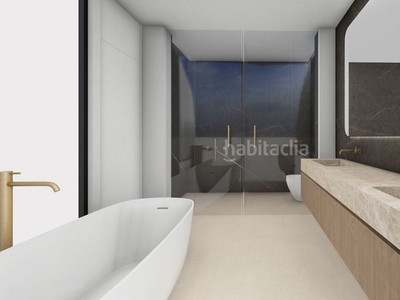 Casa nuevas villas en construcción junto a la playa en elviria, en Marbella