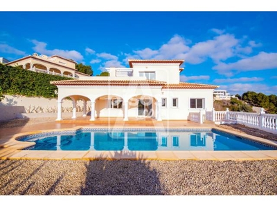 Chalet en venta en Moraira Urbanizaciones en Benimeit-La Sabatera por 890.000 €