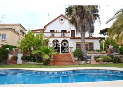 Chalet en venta en St. Cristofol en Barri de Mar-Ribes Roges-Plaça de la Sardana por 2.800.000 €