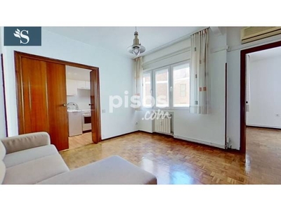 Piso en alquiler en Calle de San Bernardino en Universidad-Malasaña por 950 €/mes