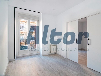 Piso en venta , con 52 m2, 1 habitaciones y 1 baños, ascensor, aire acondicionado y calefacción individual gas. en Madrid