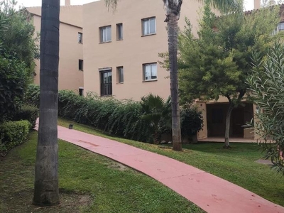 Piso en venta en Calle Arriate, La Concha - Resina Golf