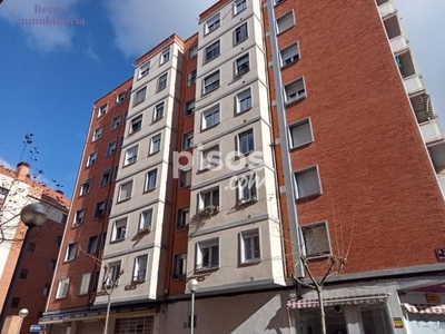 Piso en venta en Calle Ateneo Riojano