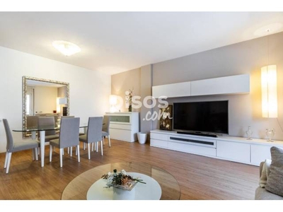 Piso en venta en Carretera de Barcelona, cerca de Carrer de Pau Claris en Gràcia por 380.000 €